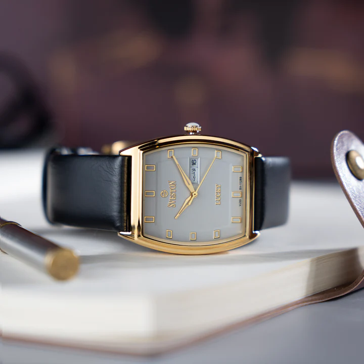 Sveston Lucky Leather Watch for Men